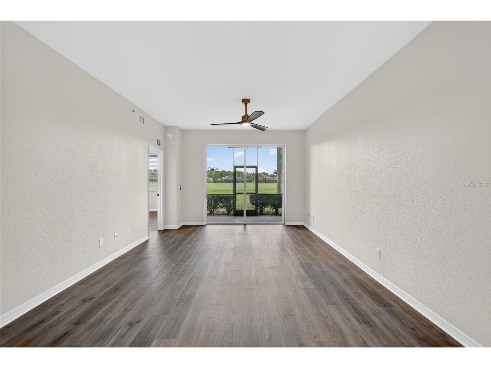 915 Fairwaycove Lane #101 Bradenton FL 34212 A4693958 image6
