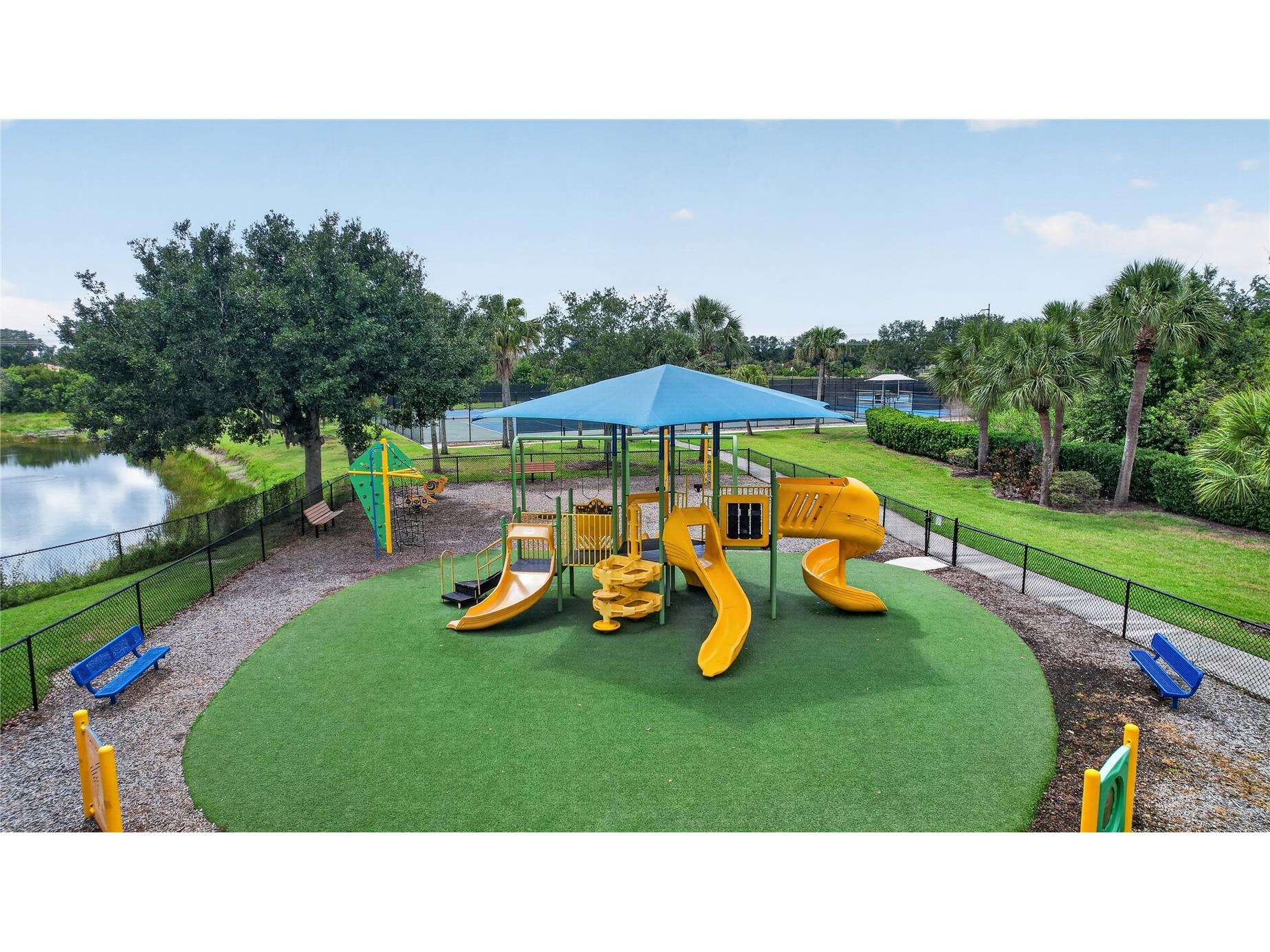 915 Fairwaycove Lane #101 Bradenton FL 34212 A4693958 image66
