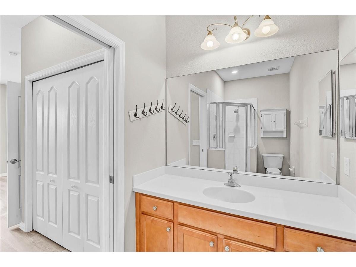 915 Fairwaycove Lane #201 Bradenton FL 34212 A4698493 image19