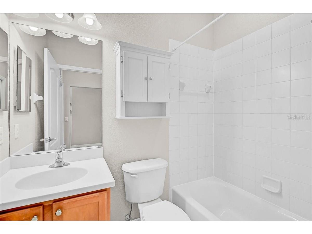 915 Fairwaycove Lane #201 Bradenton FL 34212 A4698493 image23
