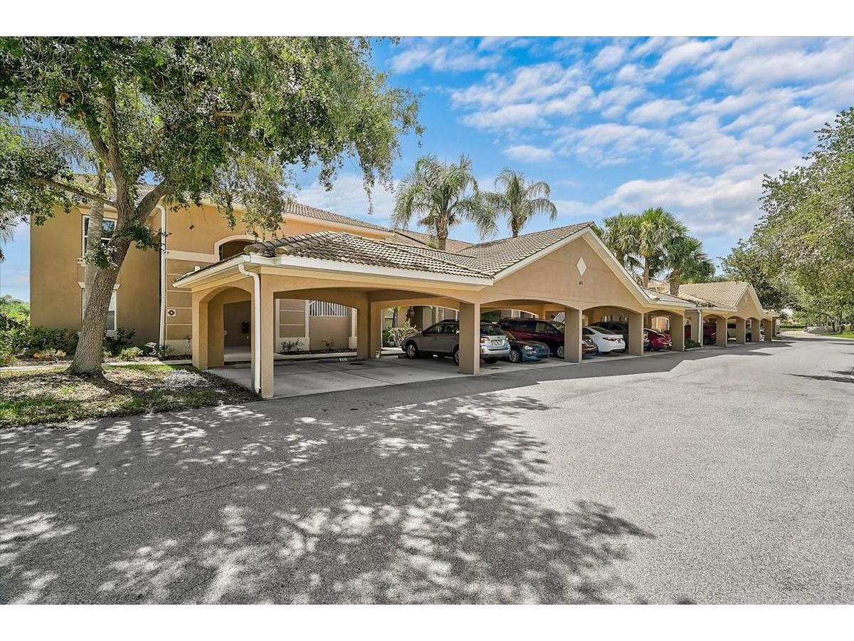 915 Fairwaycove Lane #201 Bradenton FL 34212 A4698493 image3