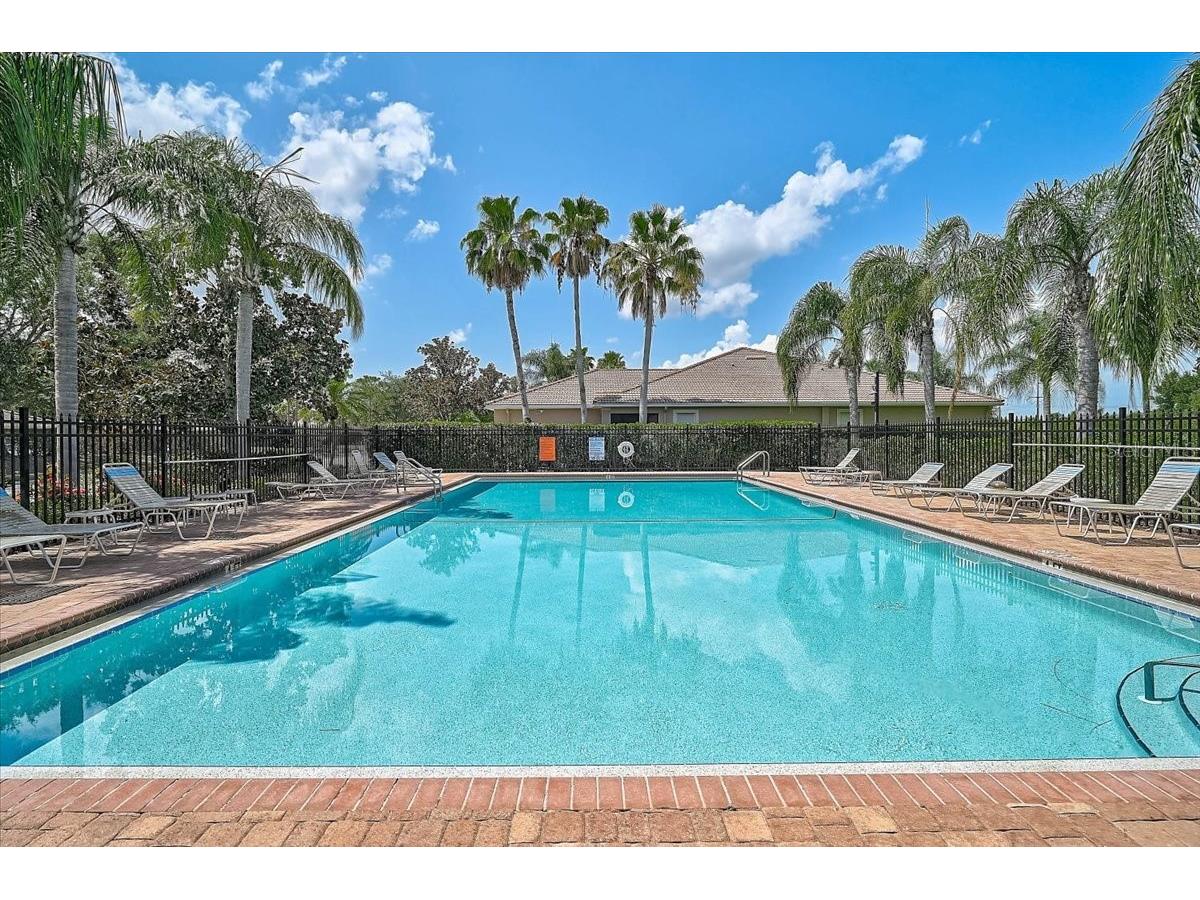 915 Fairwaycove Lane #201 Bradenton FL 34212 A4698493 image36
