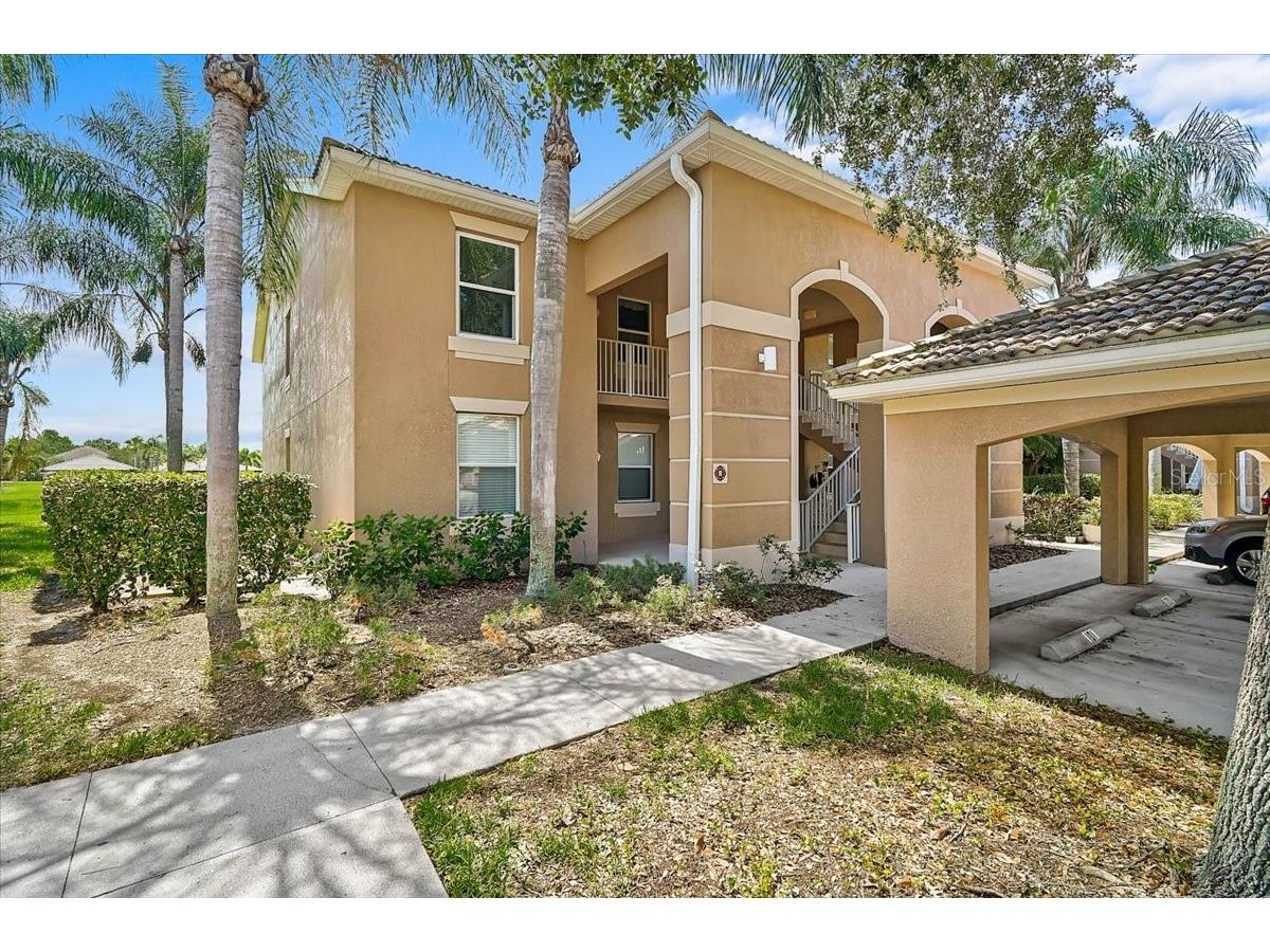 915 Fairwaycove Lane #201 Bradenton FL 34212 A4698493 image4