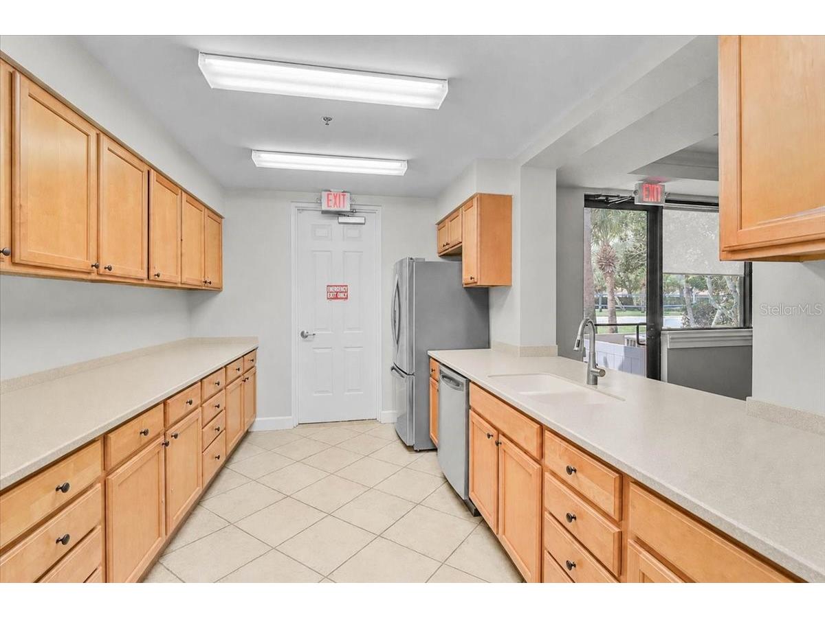 915 Fairwaycove Lane #201 Bradenton FL 34212 A4698493 image45