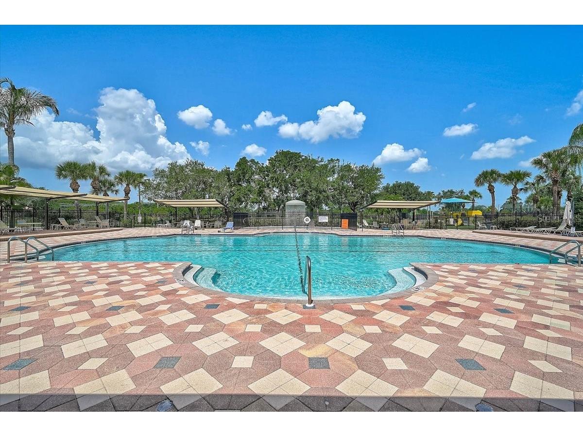 915 Fairwaycove Lane #201 Bradenton FL 34212 A4698493 image50