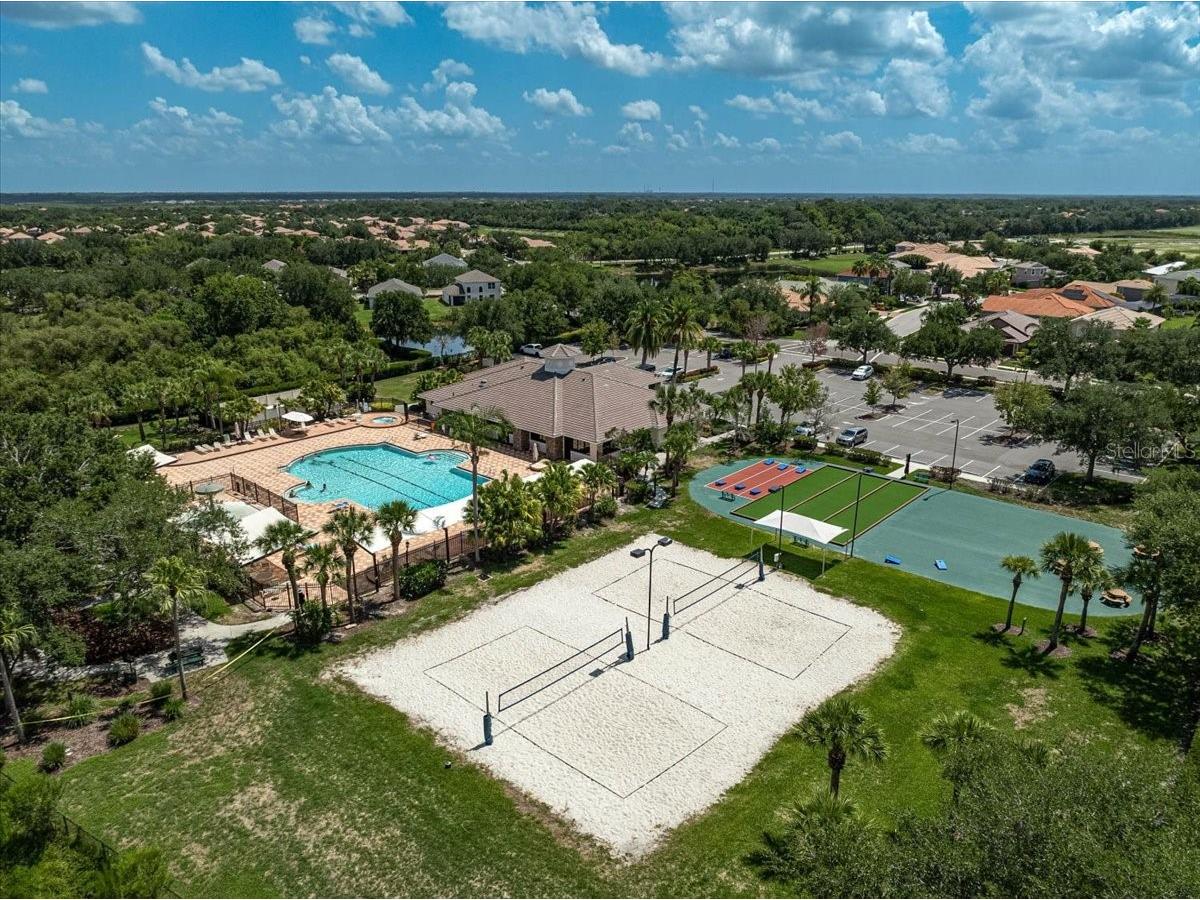 915 Fairwaycove Lane #201 Bradenton FL 34212 A4698493 image57