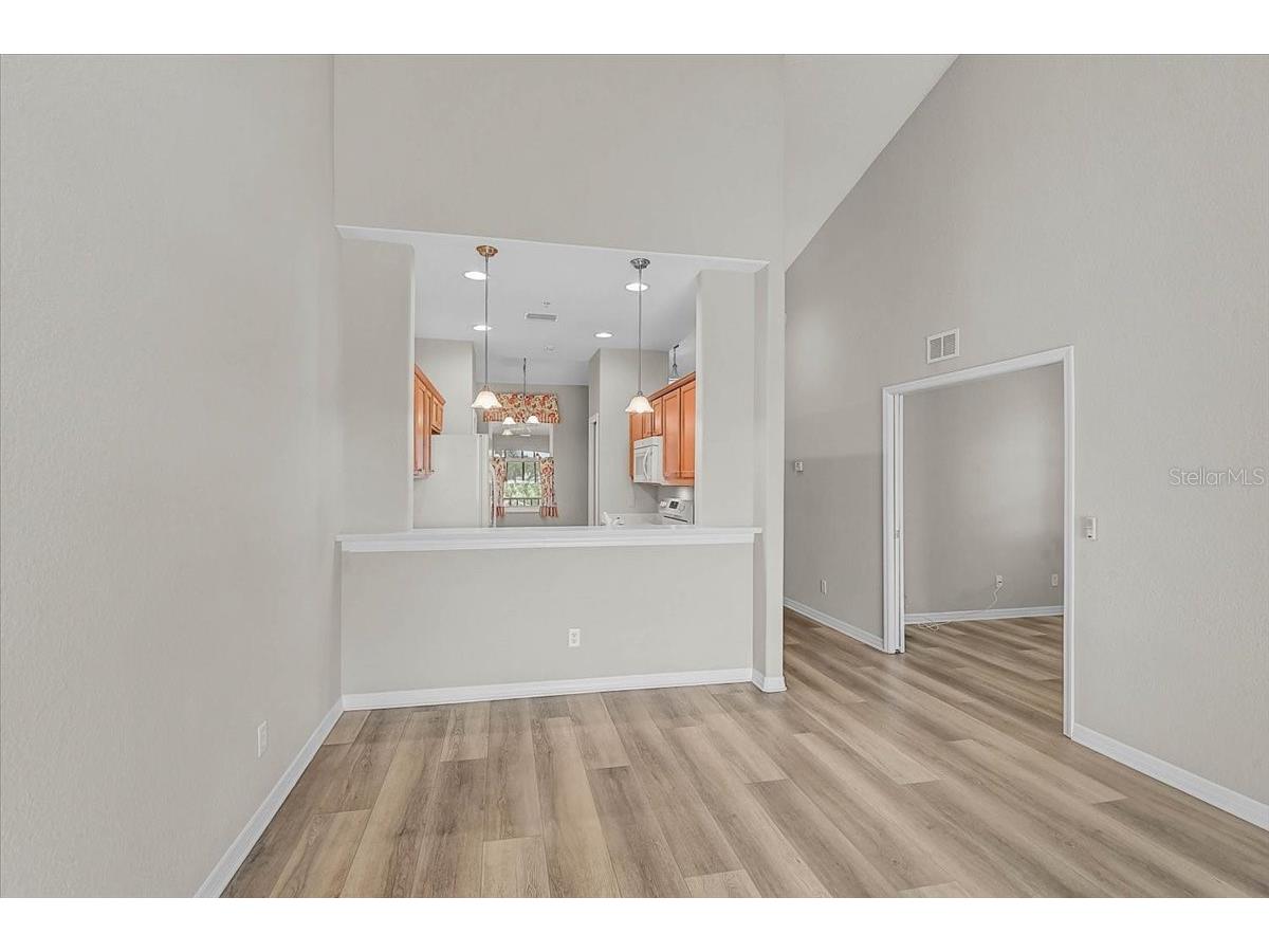 915 Fairwaycove Lane #201 Bradenton FL 34212 A4698493 image8