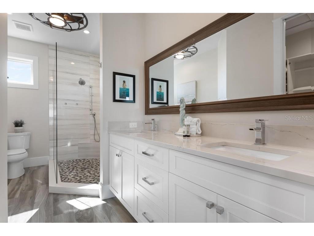 915 N Shore Drive Anna Maria FL 34216 - TAMPA BAY A4674863 image35