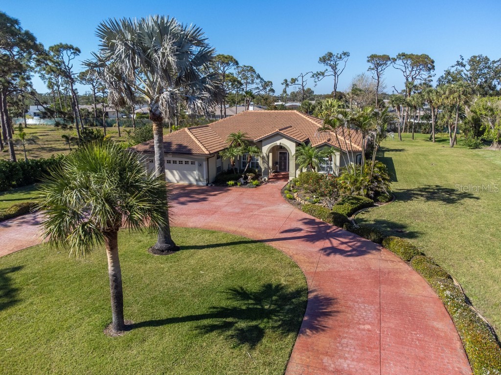 915 Park Place Drive Englewood FL 34223 D6141349 image1