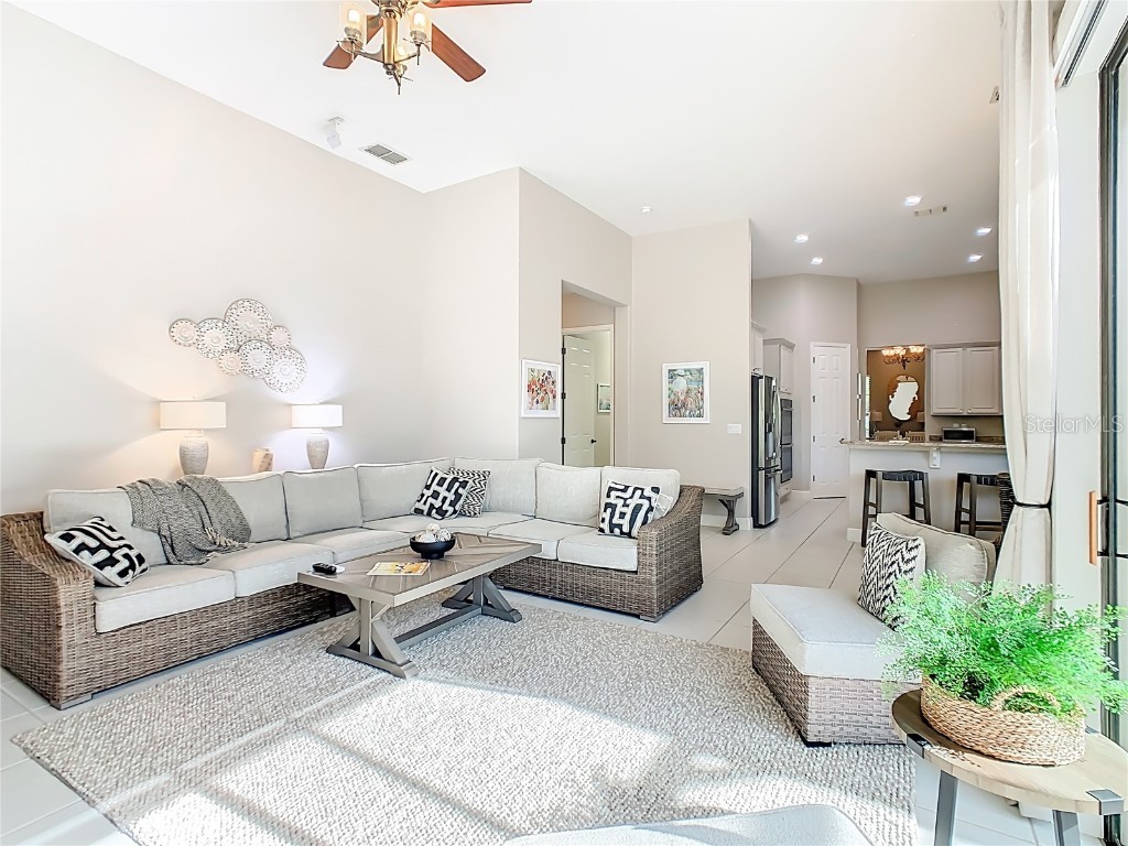 915 San Raphael Street Poinciana FL 34759 S5136337 image18