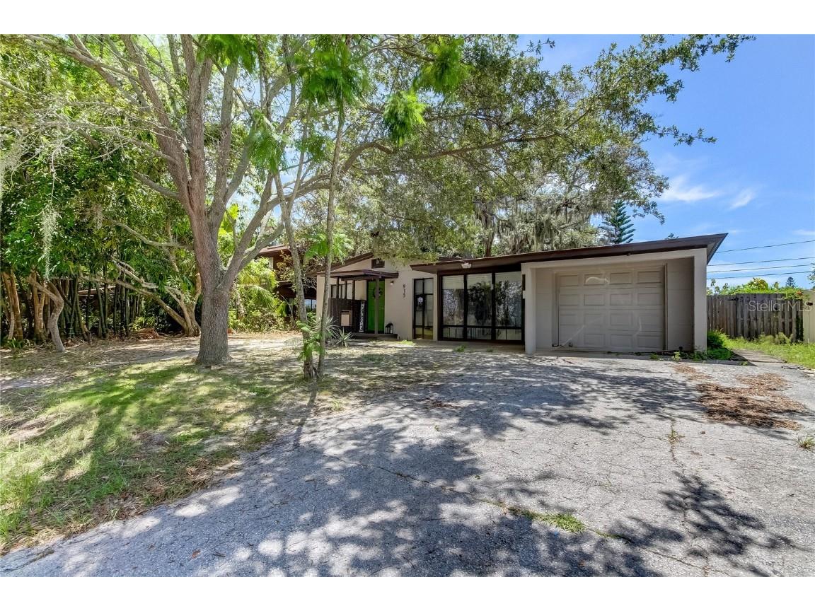 915 Sandpiper Way S Saint Petersburg FL 33707 U8251252 image1