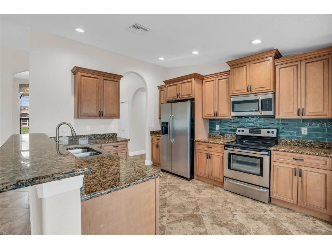 915 SE 33rd Terrace Cape Coral FL 33904 C7511677 image3