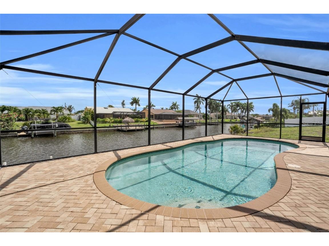 915 SE 33rd Terrace Cape Coral FL 33904 C7511677 image32