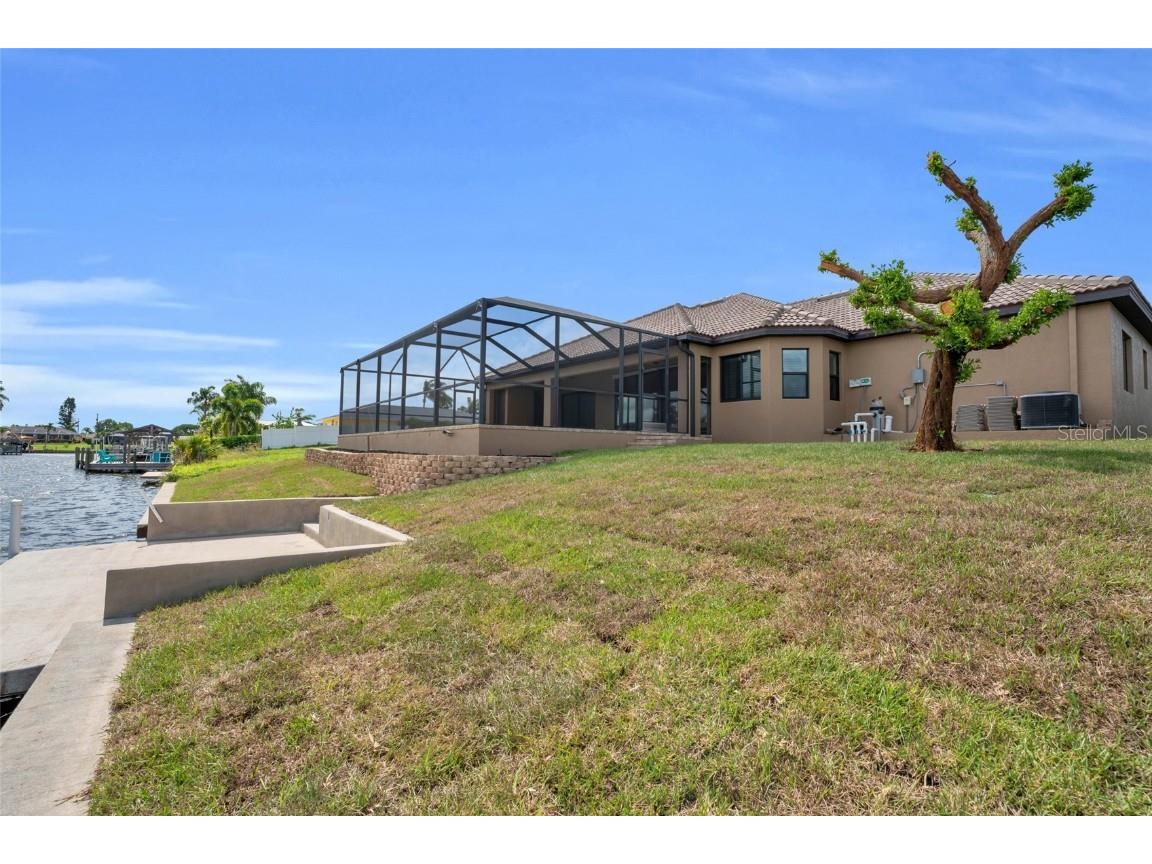 915 SE 33rd Terrace Cape Coral FL 33904 C7511677 image36