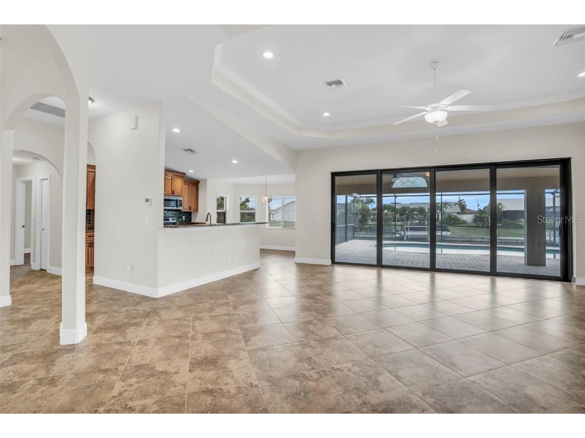 915 SE 33rd Terrace Cape Coral FL 33904 C7511677 image8