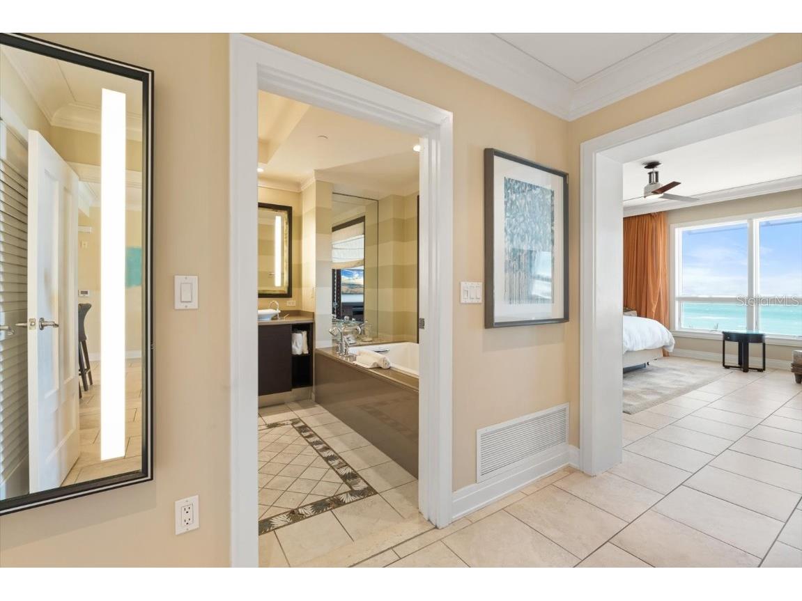 915 Seaside Dr #405 WEEKS 22-23 Sarasota FL 34242 - GULF OF MEXICO A4648881 image18