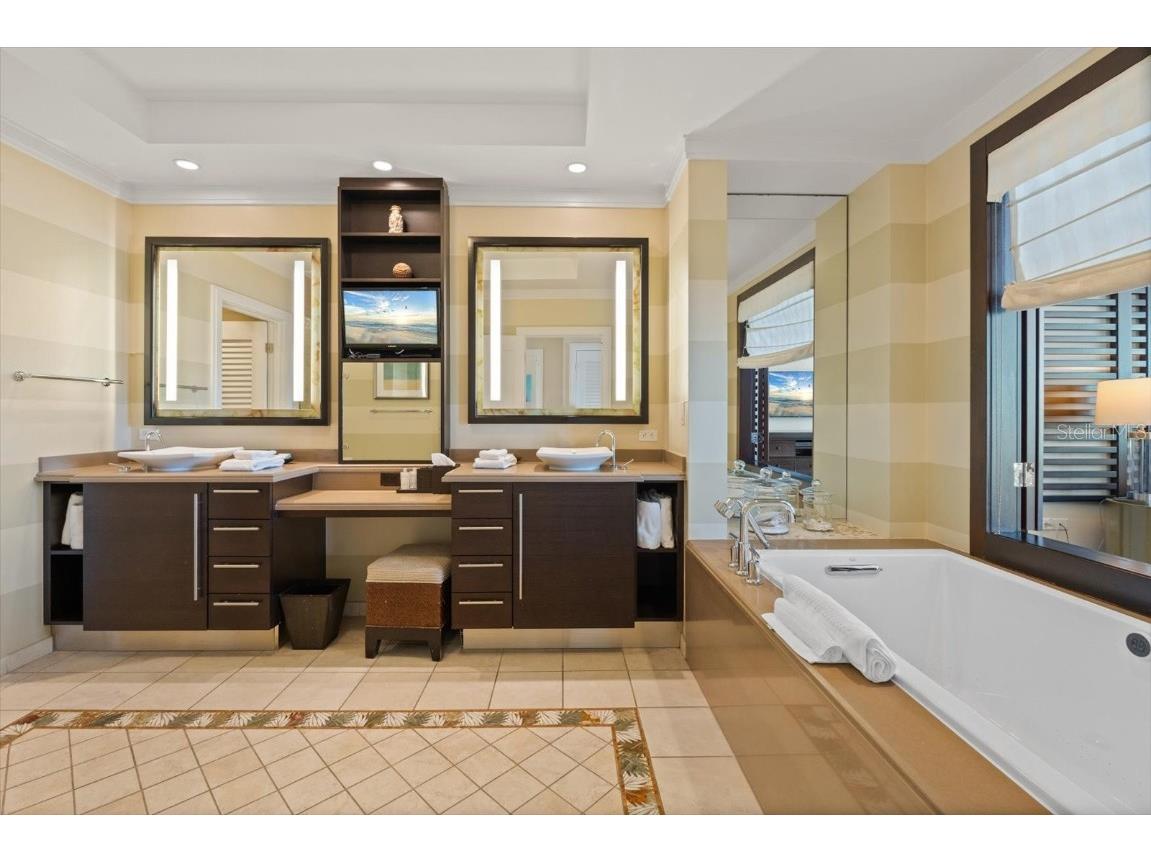 915 Seaside Dr #405 WEEKS 22-23 Sarasota FL 34242 - GULF OF MEXICO A4648881 image23