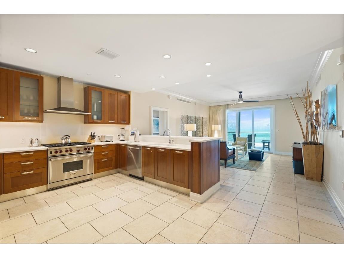 915 Seaside Dr #405 WEEKS 22-23 Sarasota FL 34242 - GULF OF MEXICO A4648881 image4