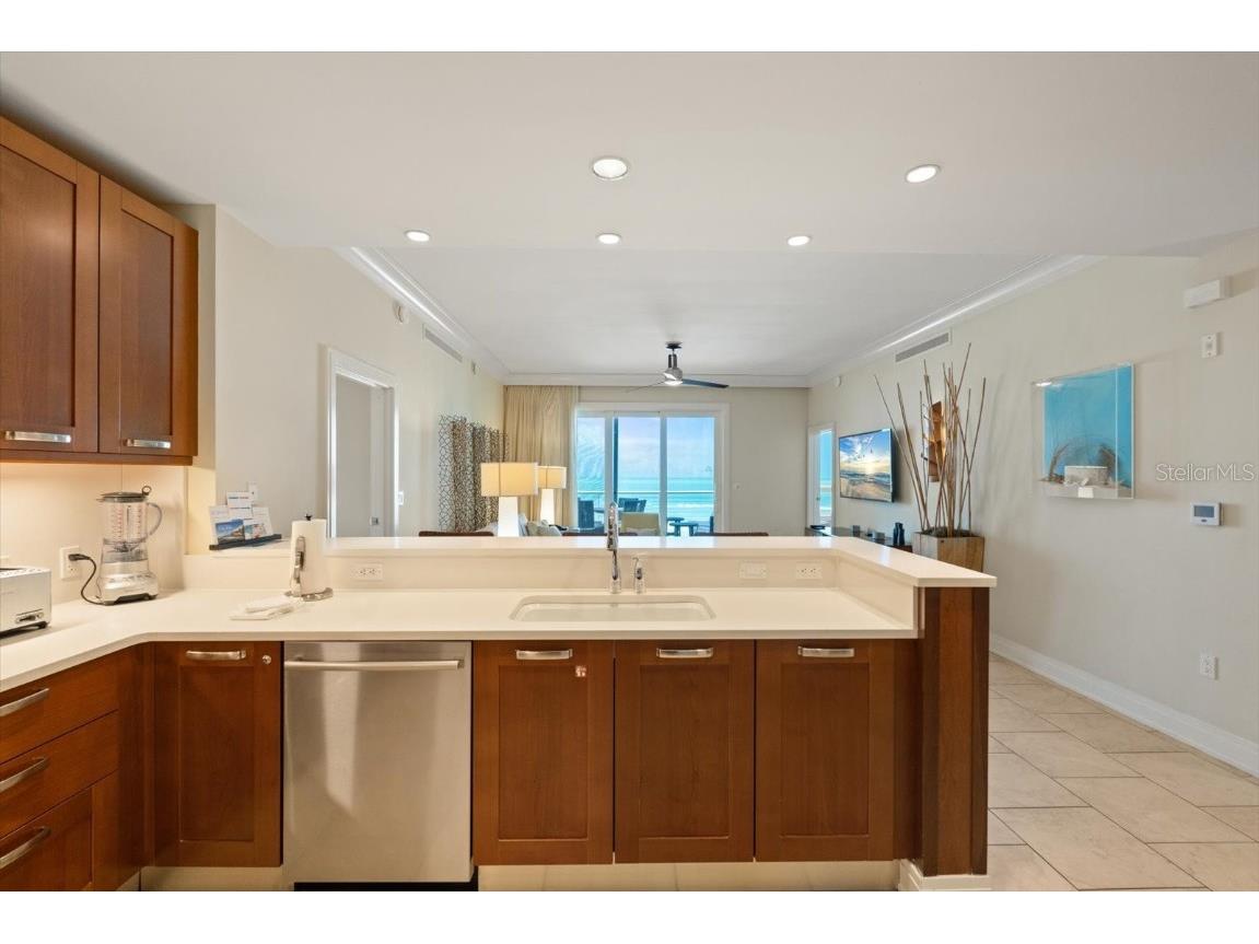 915 Seaside Dr #405 WEEKS 22-23 Sarasota FL 34242 - GULF OF MEXICO A4648881 image6