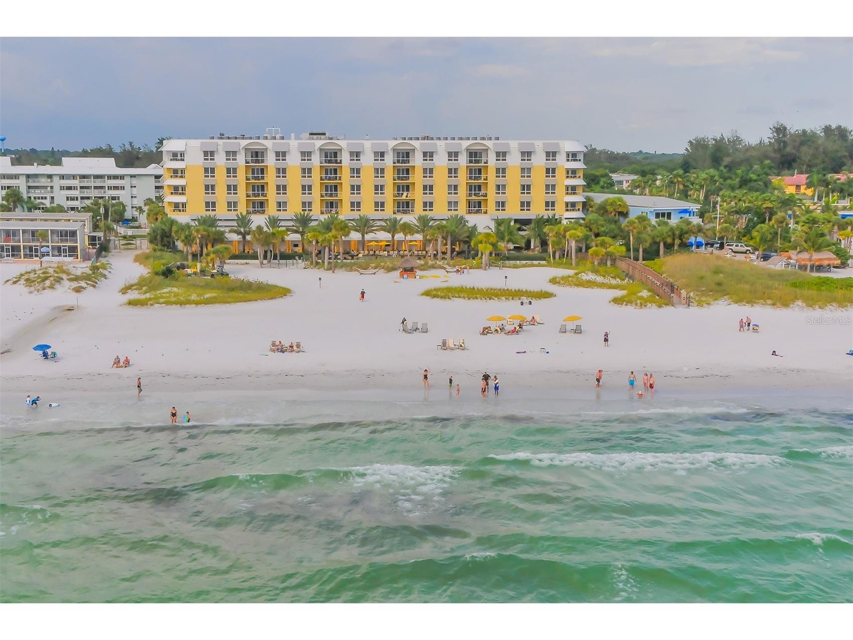 915 Seaside Drive #402 WEEKS 10-13 Sarasota FL 34242 - GULF OF MEXICO A4694774 image2