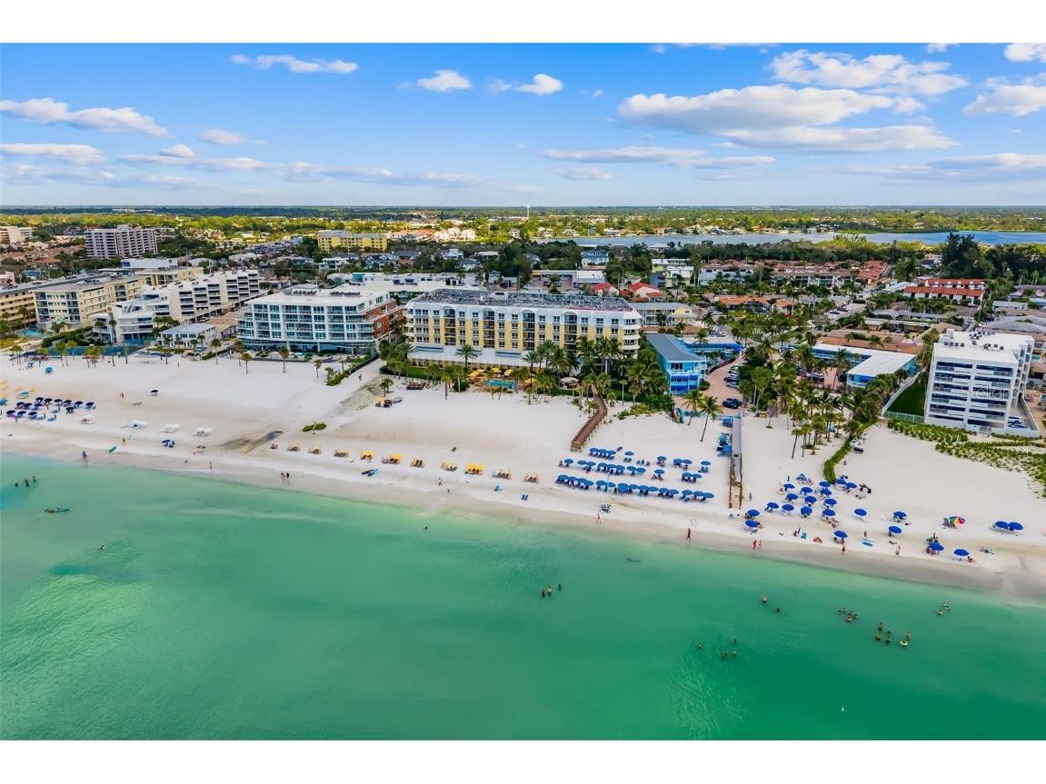 915 Seaside Drive #407 Sarasota FL 34242 A4667661 image1