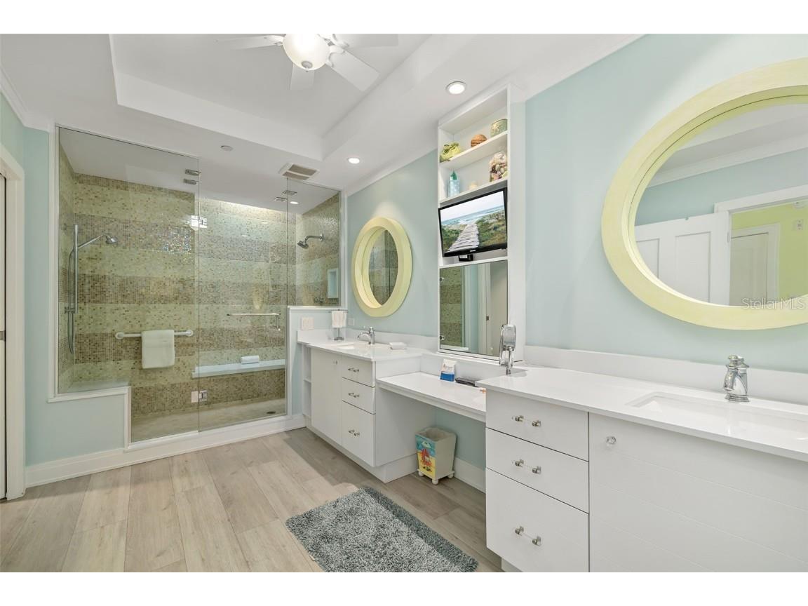 915 Seaside Drive #407 Sarasota FL 34242 A4667661 image32