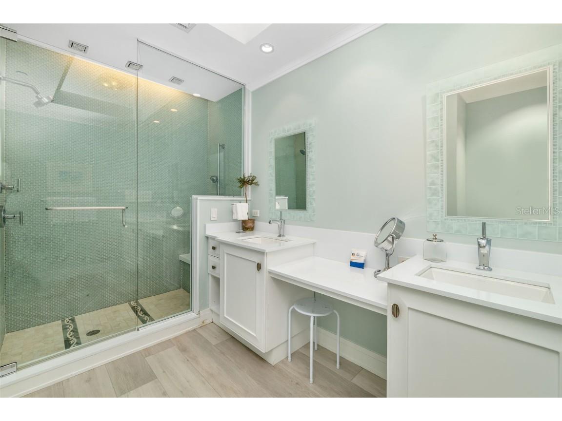 915 Seaside Drive #407 Sarasota FL 34242 A4667661 image38