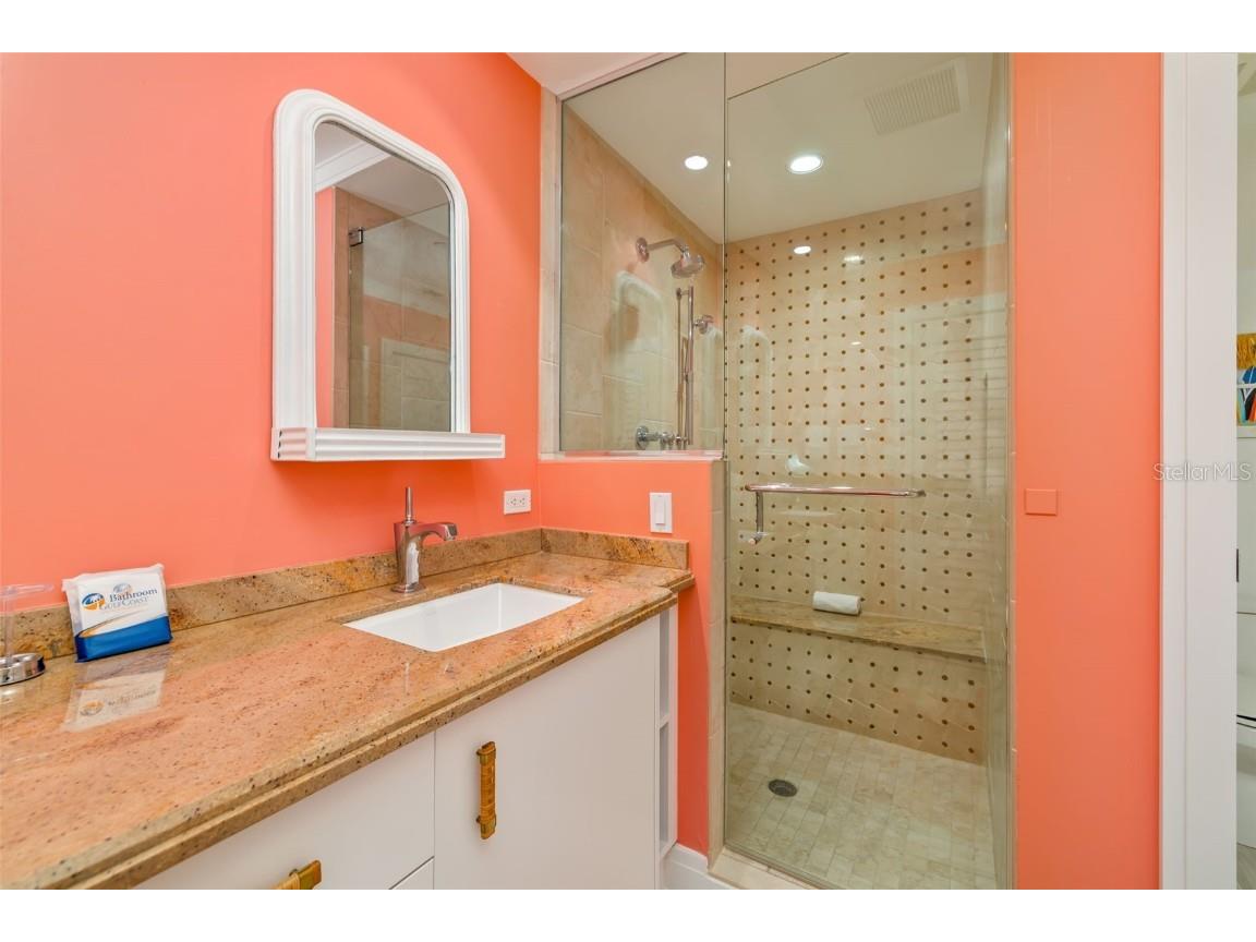 915 Seaside Drive #407 Sarasota FL 34242 A4667661 image45