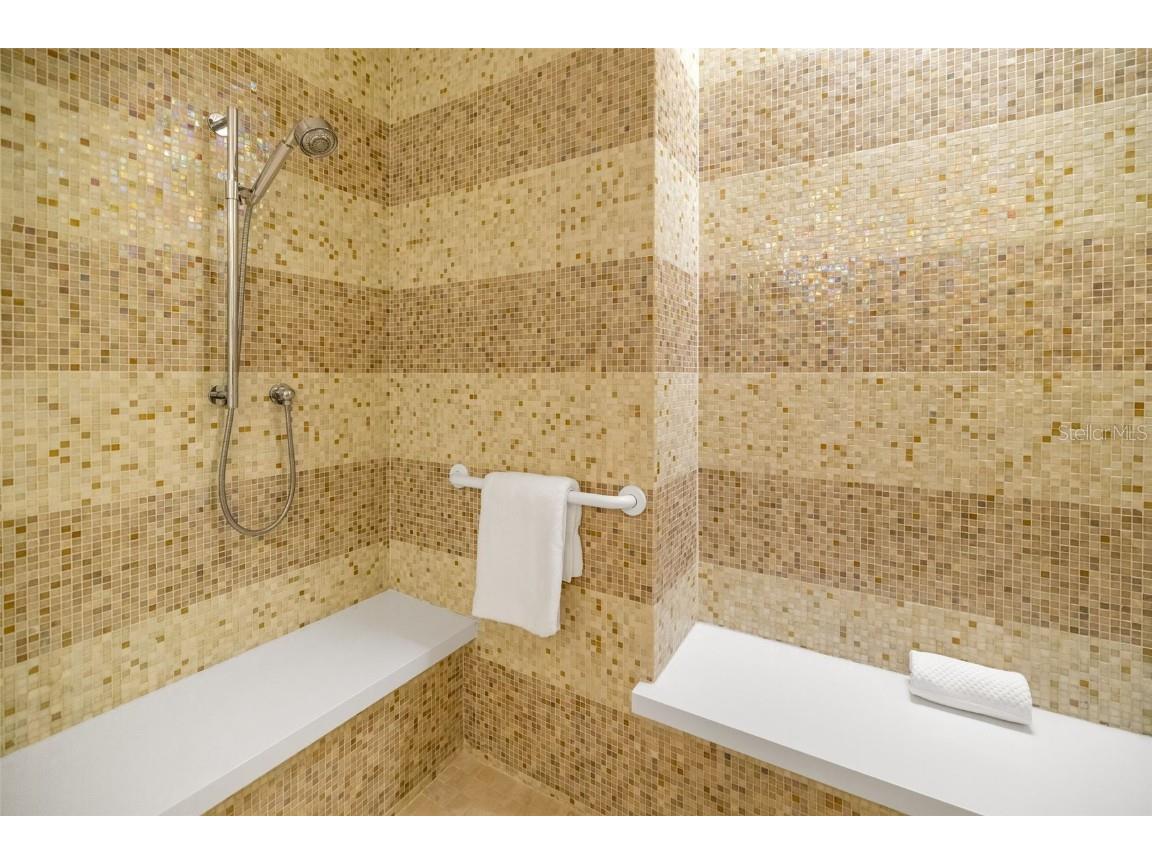 915 Seaside Drive #407 Sarasota FL 34242 A4667661 image48