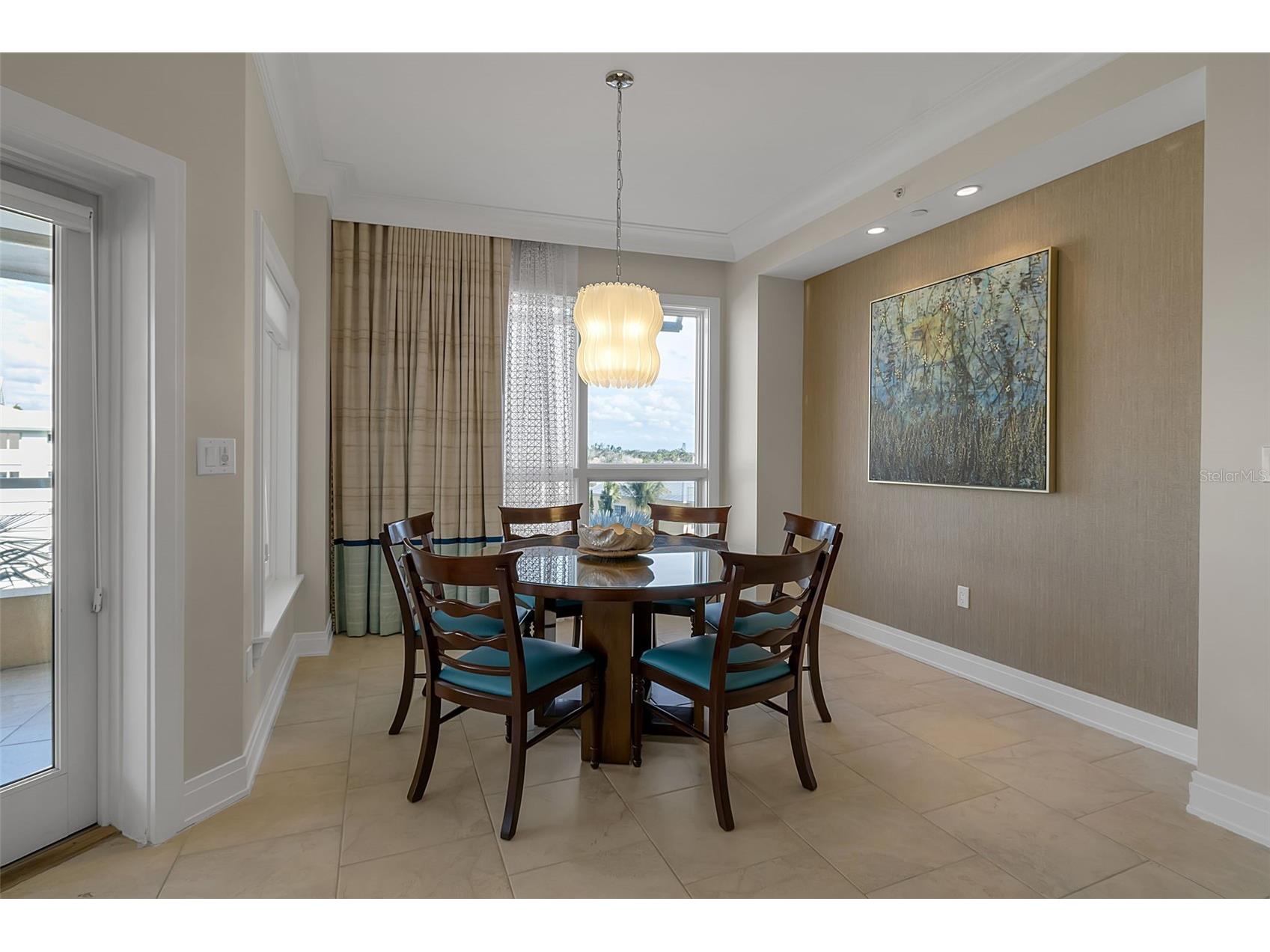 915 Seaside Drive #410 WEEKS 4-7 Sarasota FL 34242 - GULF OF MEXICO A4681727 image4