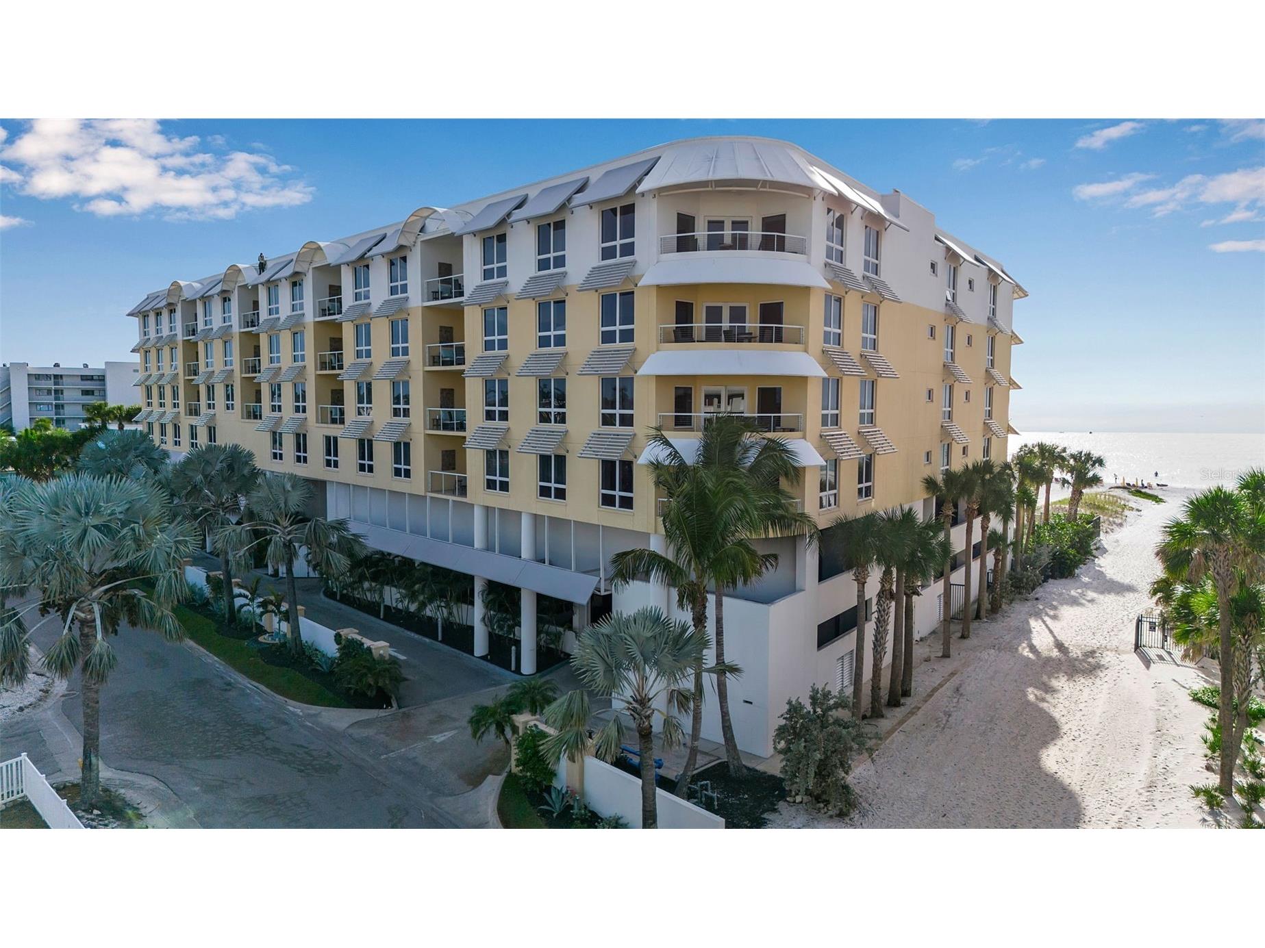 915 Seaside Drive #412 Sarasota FL 34242 - GULF OF MEXICO A4681675 image2