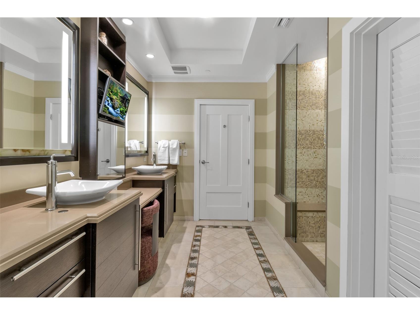 915 Seaside Drive #412 Sarasota FL 34242 - GULF OF MEXICO A4681675 image22