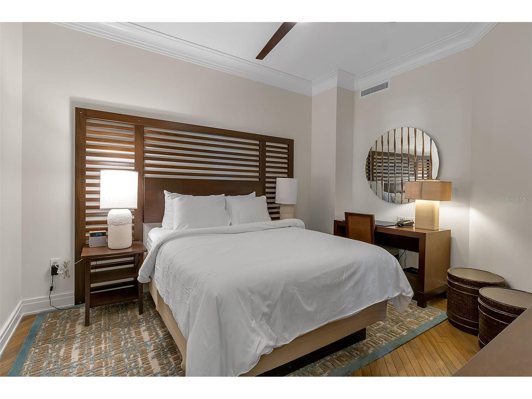 915 Seaside Drive #412 Sarasota FL 34242 - GULF OF MEXICO A4681675 image24