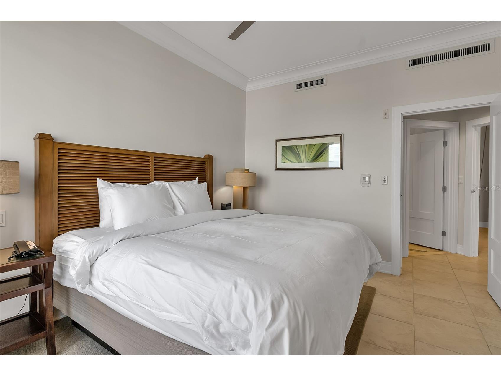 915 Seaside Drive #412 Sarasota FL 34242 - GULF OF MEXICO A4681675 image30