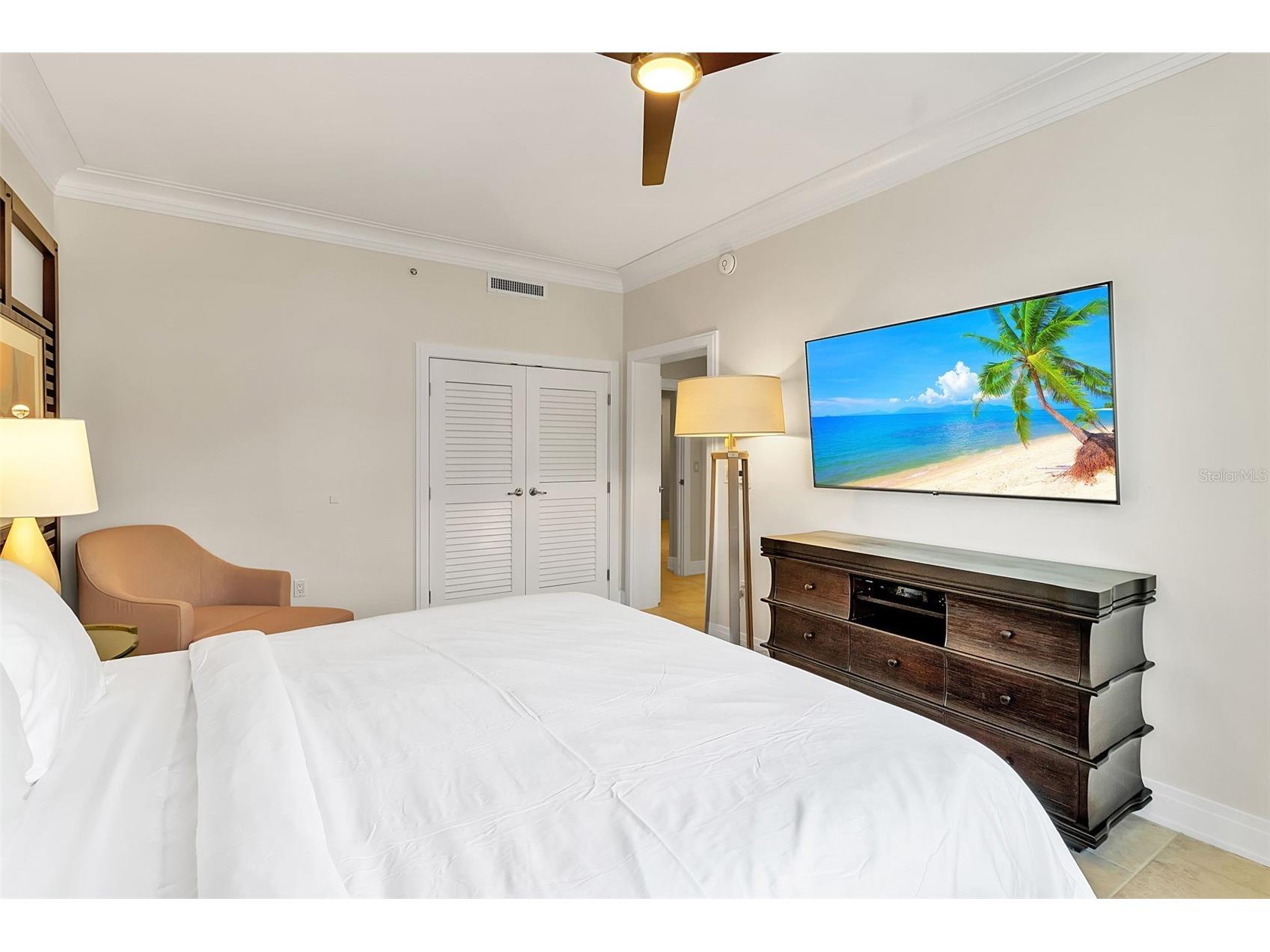915 Seaside Drive #412 Sarasota FL 34242 - GULF OF MEXICO A4681675 image43