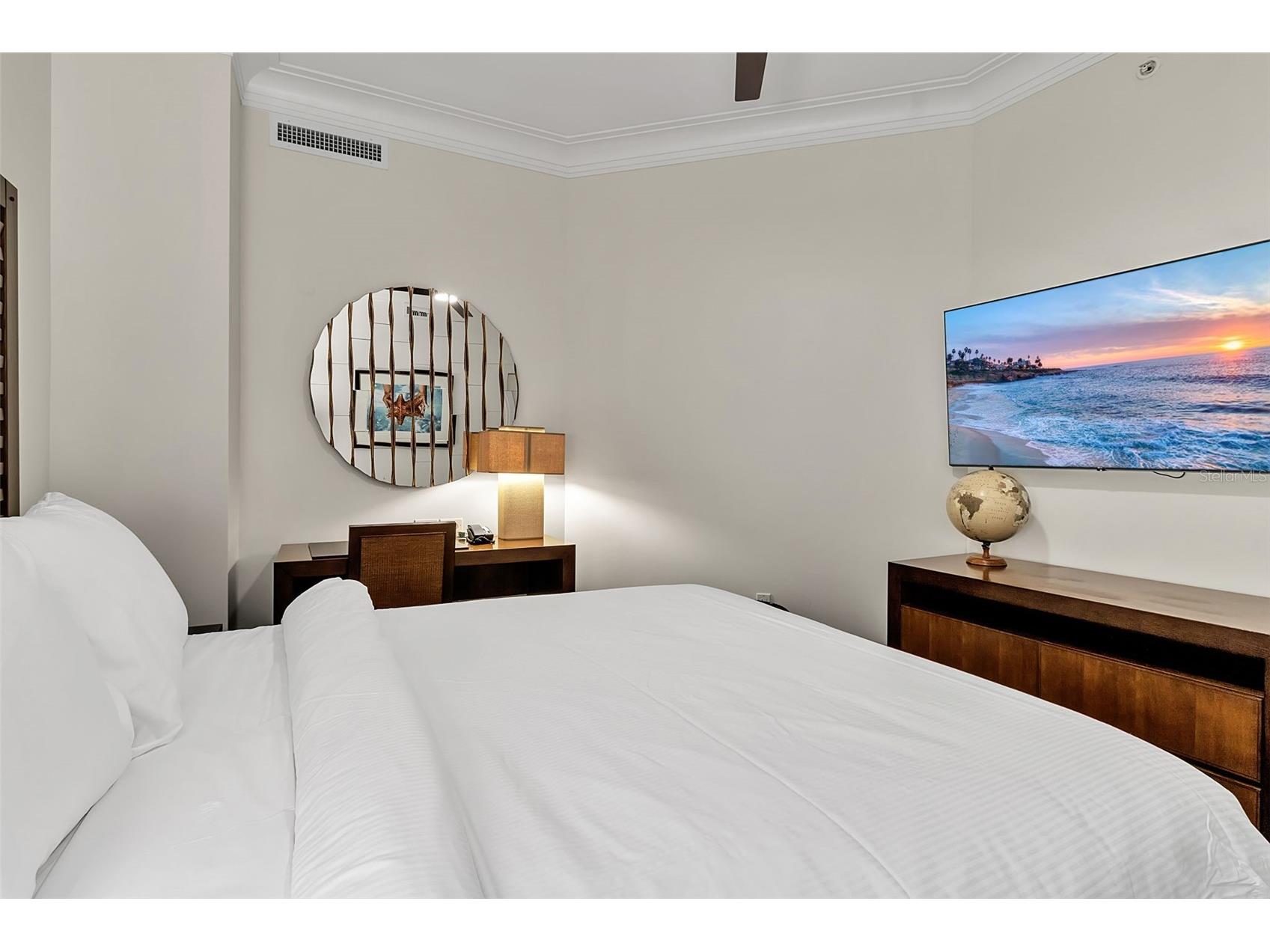 915 Seaside Drive #412 Sarasota FL 34242 - GULF OF MEXICO A4681675 image46