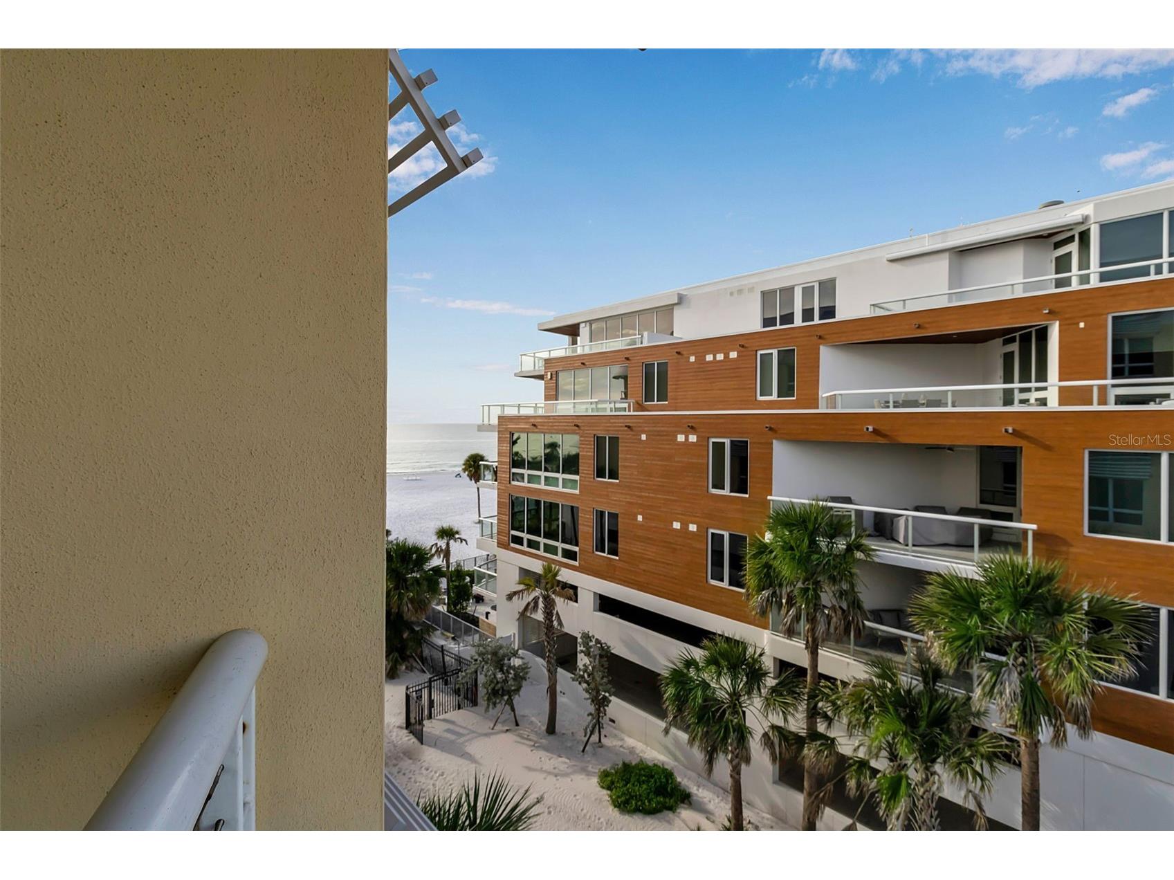 915 Seaside Drive #412 Sarasota FL 34242 - GULF OF MEXICO A4681675 image58