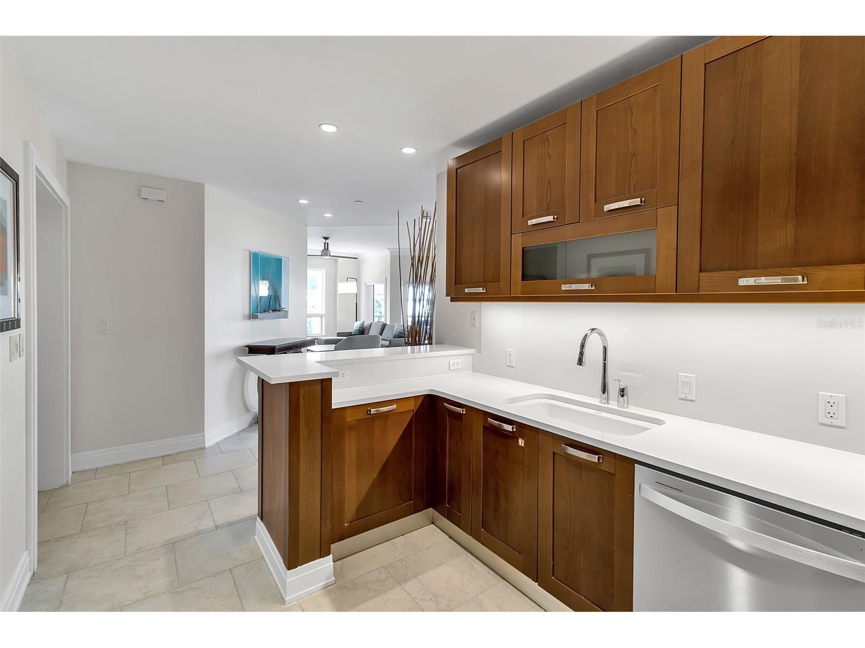 915 Seaside Drive #412 Sarasota FL 34242 - GULF OF MEXICO A4681675 image8