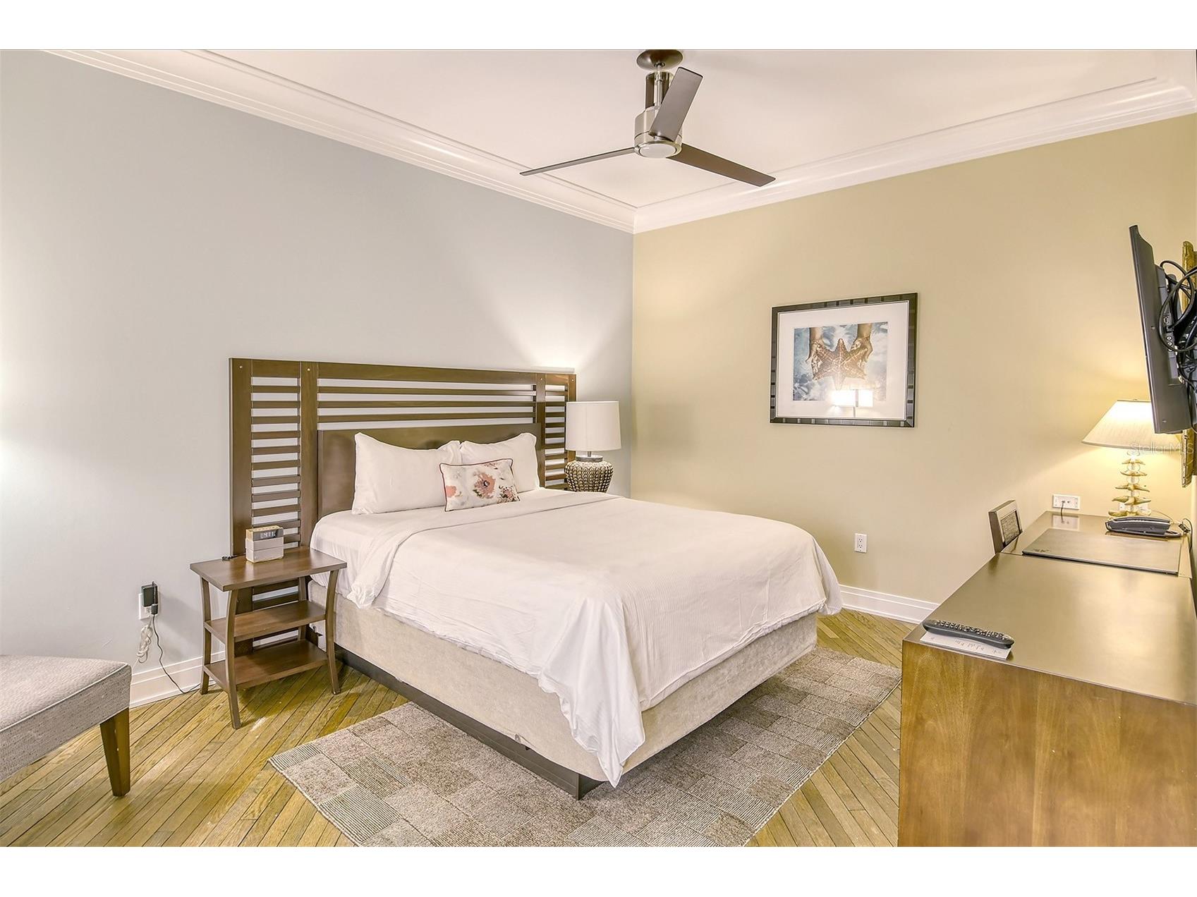 915 Seaside Drive #511 WEEKS 16-17 Sarasota FL 34242 - GULF OF MEXICO A4677773 image24