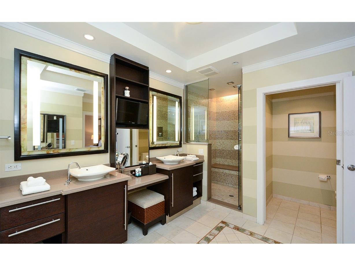 915 Seaside Drive #511 WEEKS 2-3 Sarasota FL 34242 - GULF OF MEXICO A4666194 image16