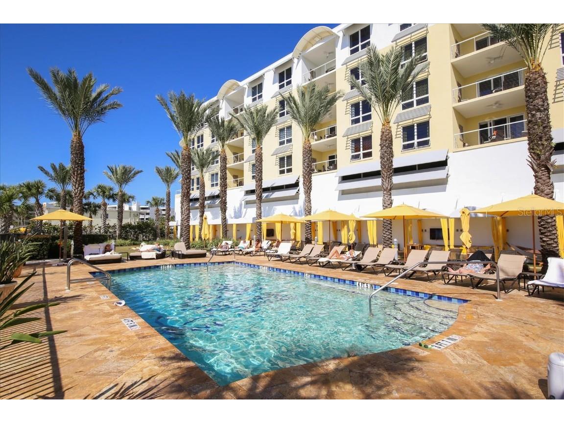 915 Seaside Drive #512 Sarasota FL 34242 A4560673 image1