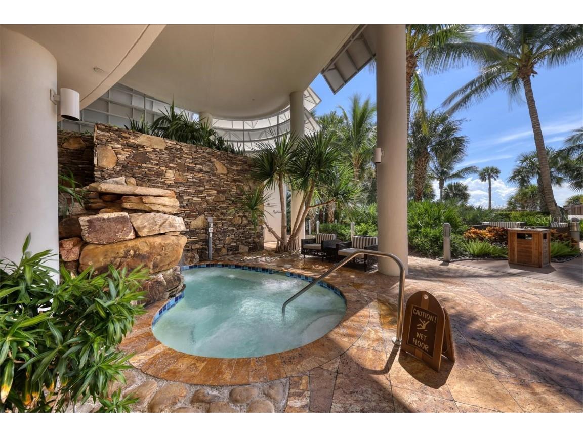 915 Seaside Drive #512 Sarasota FL 34242 A4560673 image2