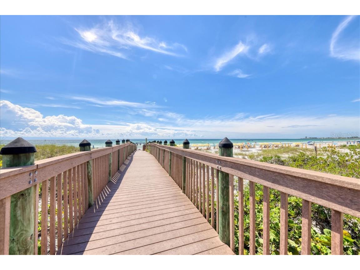 915 Seaside Drive #512 Sarasota FL 34242 A4560673 image7