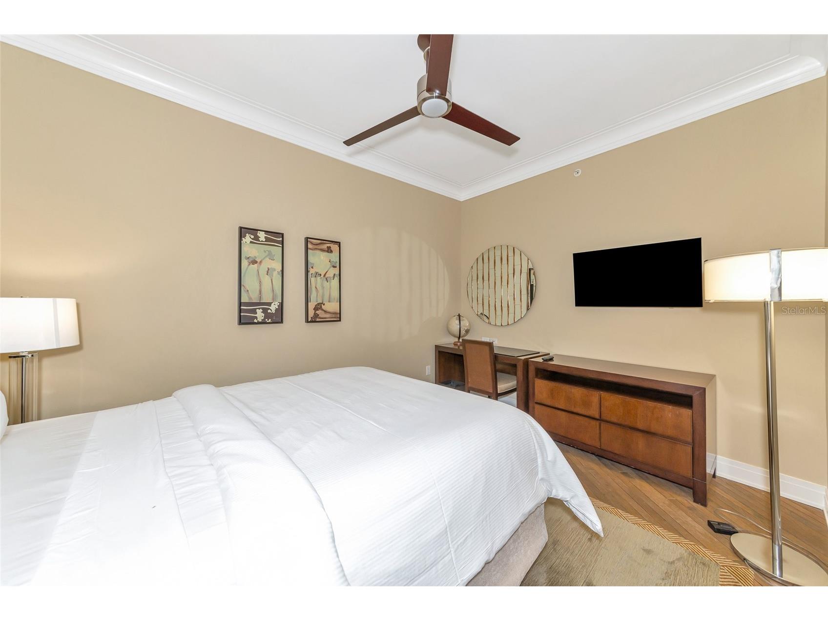 915 Seaside Drive #604 Sarasota FL 34242 - GULF OF MEXICO A4633988 image38