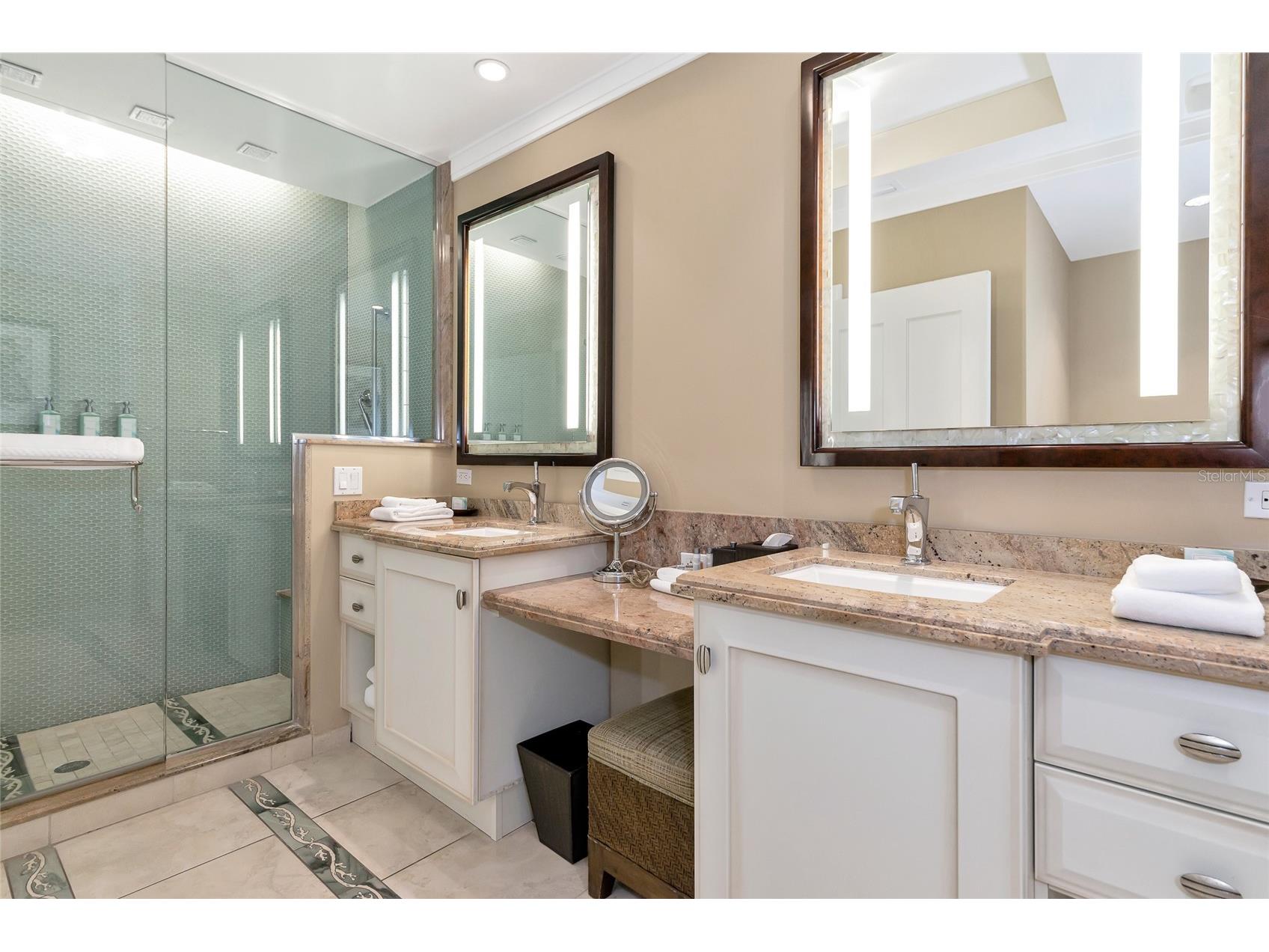 915 Seaside Drive #604 Sarasota FL 34242 - GULF OF MEXICO A4633988 image43