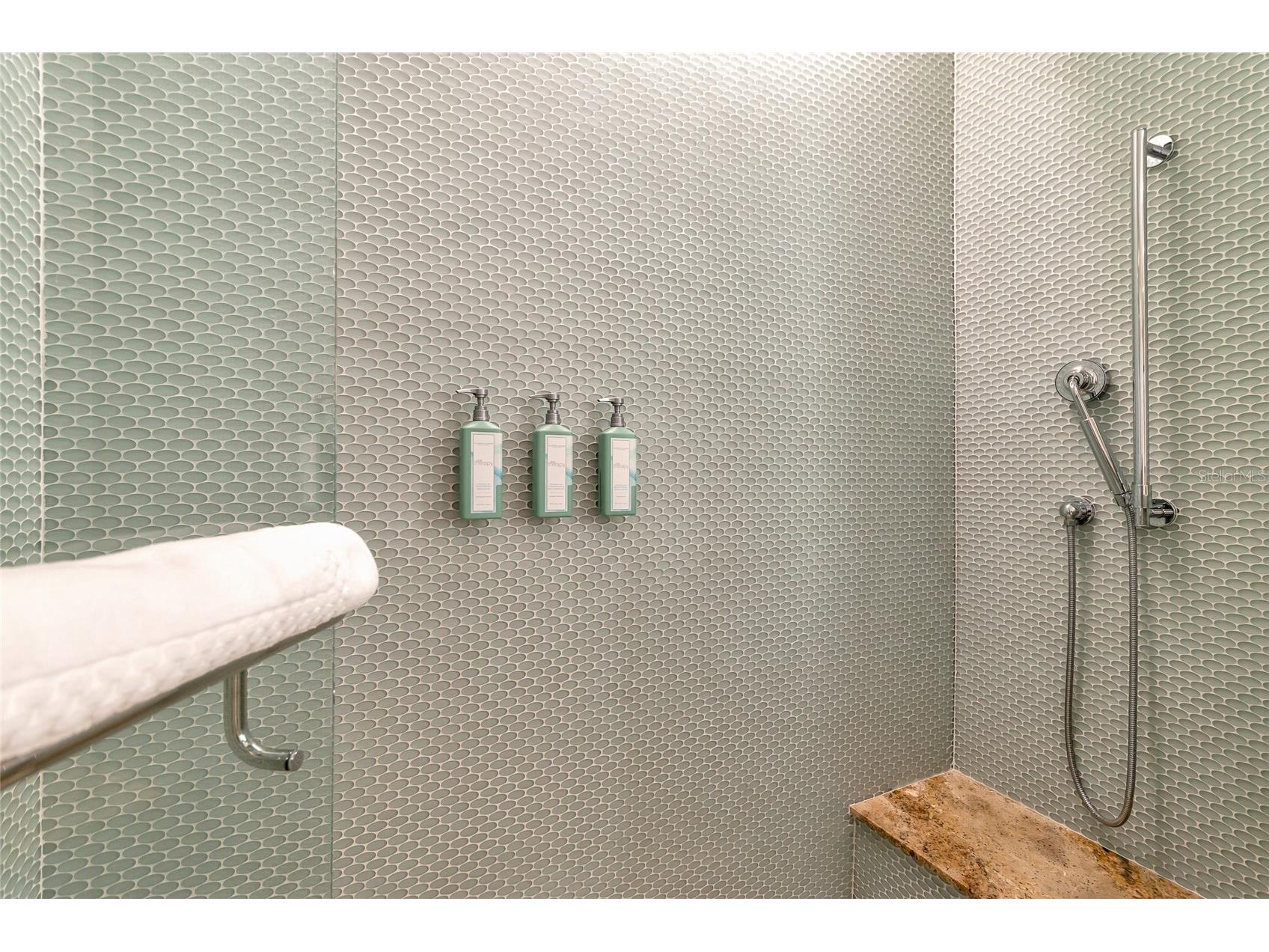 915 Seaside Drive #604 Sarasota FL 34242 - GULF OF MEXICO A4633988 image47