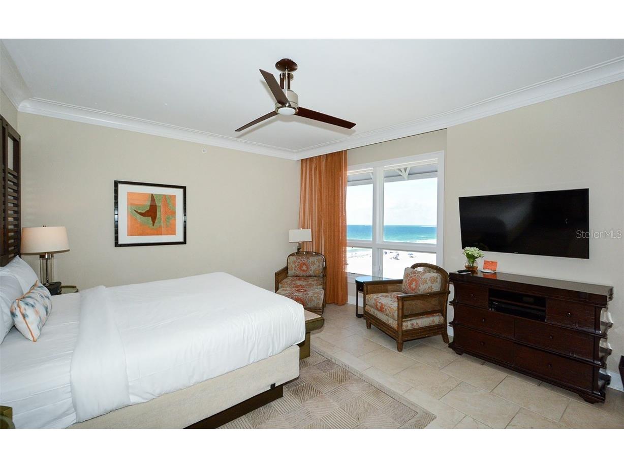 915 Seaside Drive #613 WEEKS 32-33 Sarasota FL 34242 - GULF OF MEXICO A4645738 image12