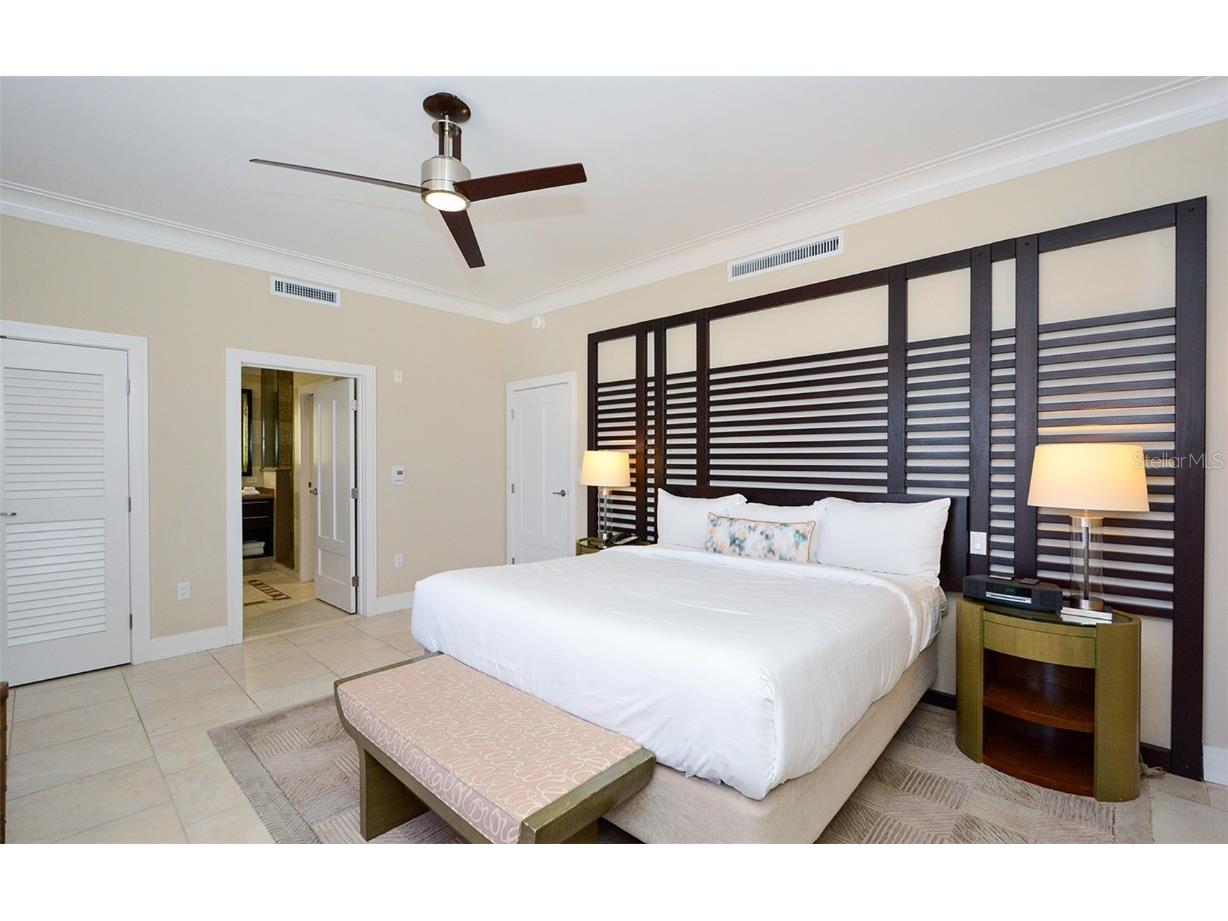 915 Seaside Drive #613 WEEKS 32-33 Sarasota FL 34242 - GULF OF MEXICO A4645738 image13