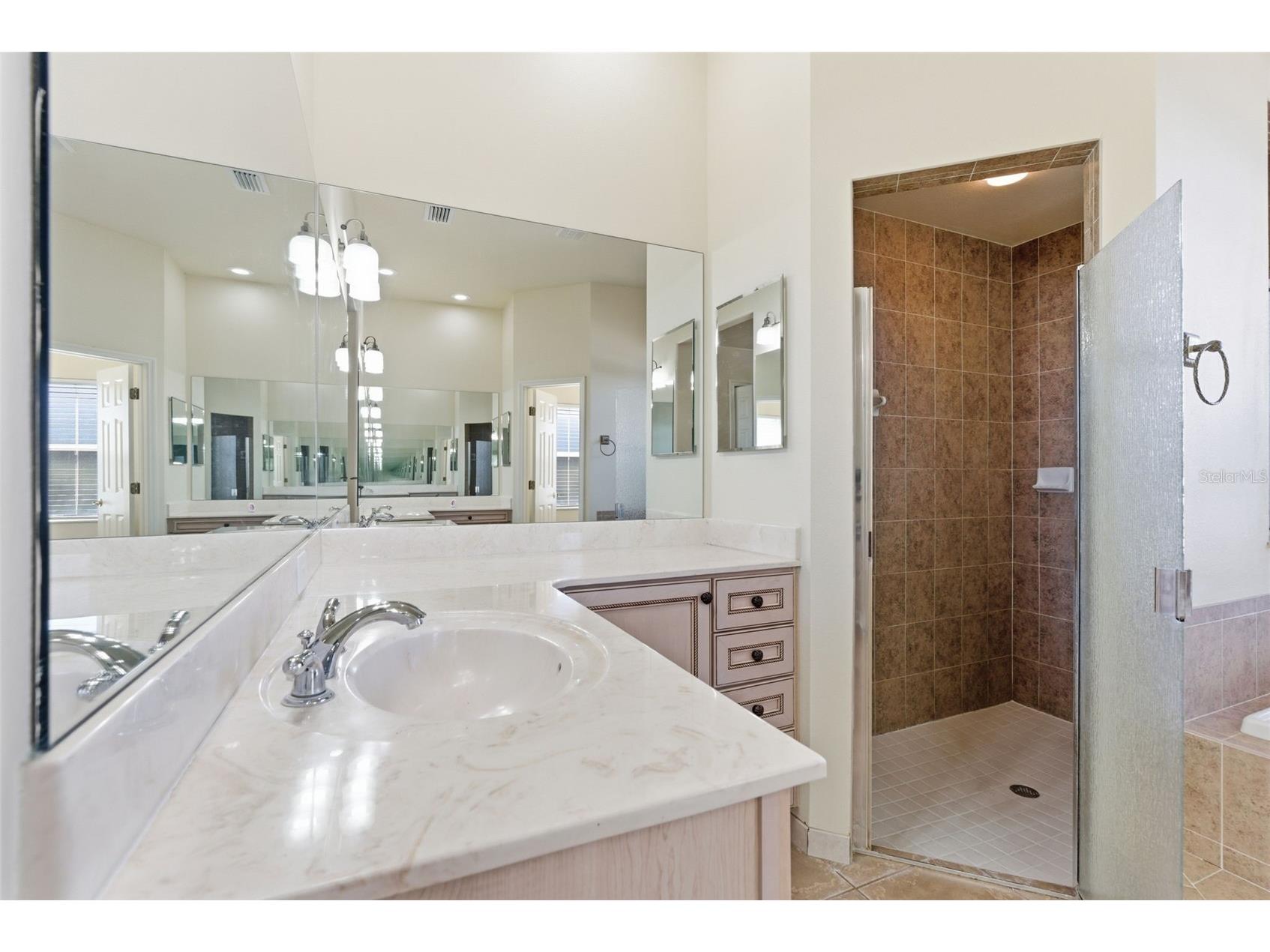 915 Vista Verde Lane Ruskin FL 33573 TB8473475 image24