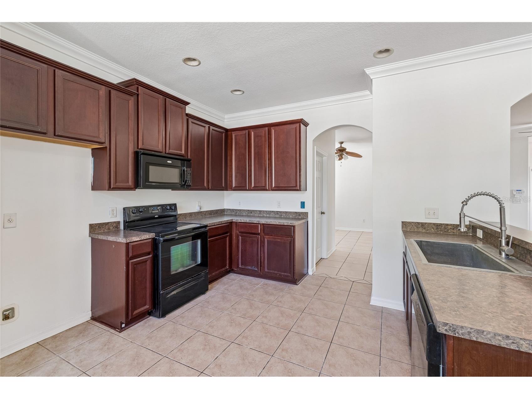 915 Windton Oak Drive Ruskin FL 33570 TB8525698 image12